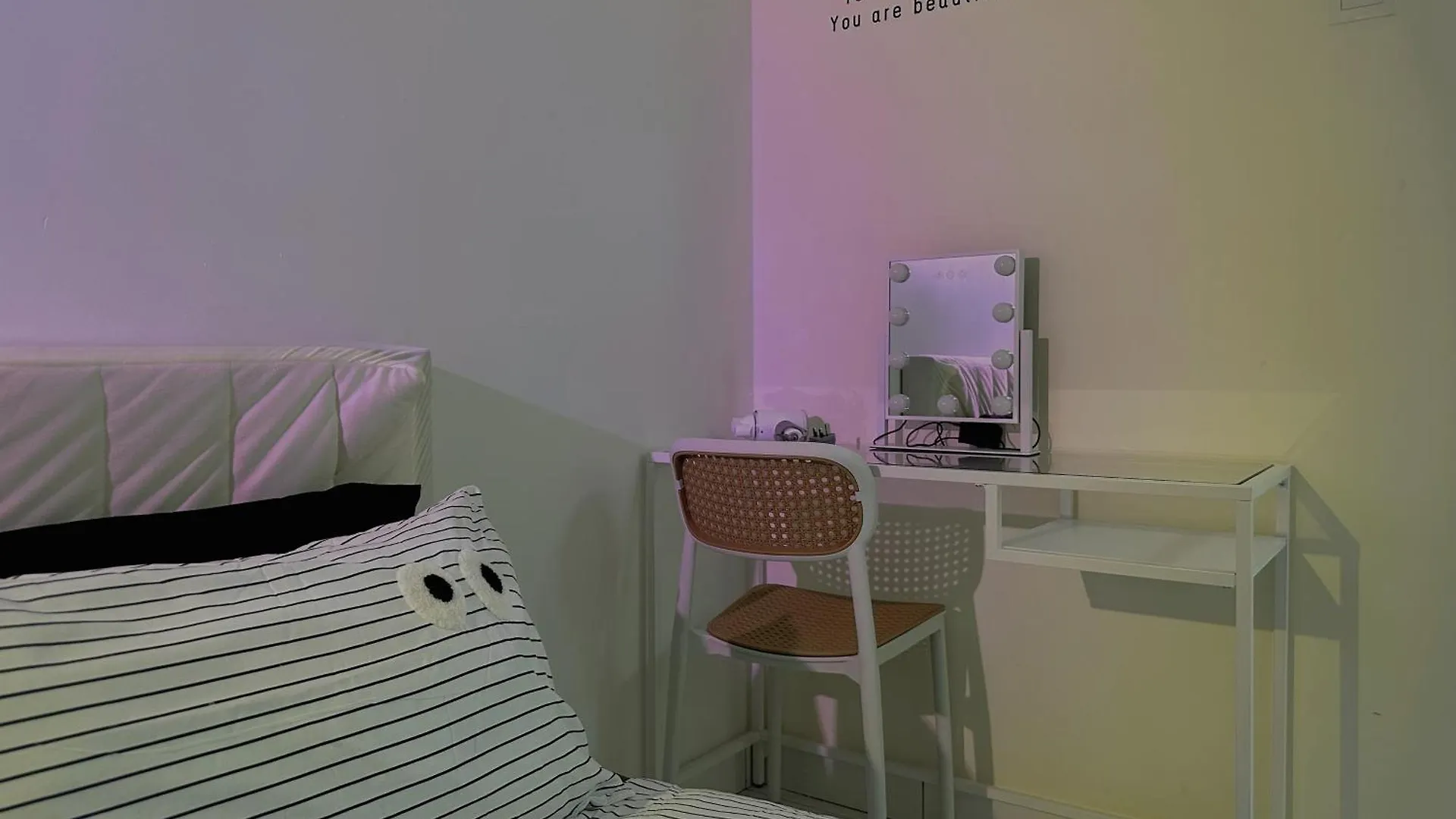 Apartman Studio At Akademiksuite Jb Mount Austin With Wifi Projector Pool Johor Bahru